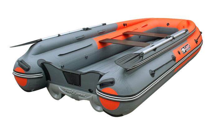 Лодка Reef Triton 425 Fi S-Max с интегрированным фальшбортом