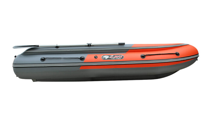 Лодка Reef Triton 400 Fi S-Max с интегрированным фальшбортом