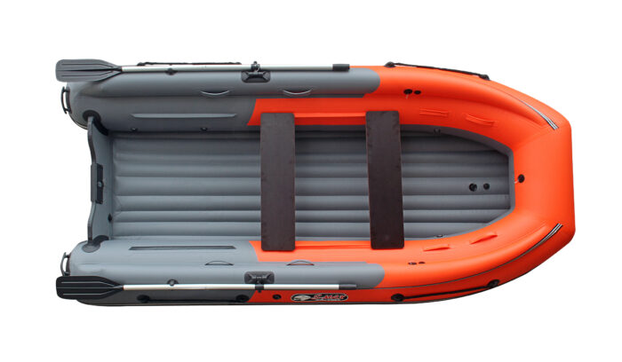 Лодка Reef Triton 400 Fi S-Max с интегрированным фальшбортом